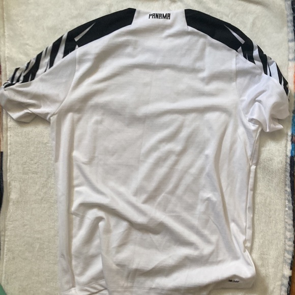 Panama New Balance Soccer Jersey - Picture 4 of 4